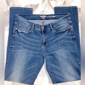 LEVIS MODERN SLIM JEANS - (DENZIN FOR LEVIS) - SIZE 12